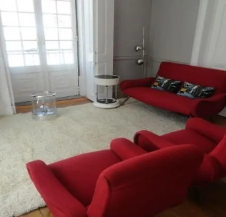 Low Cost Fado Apartment